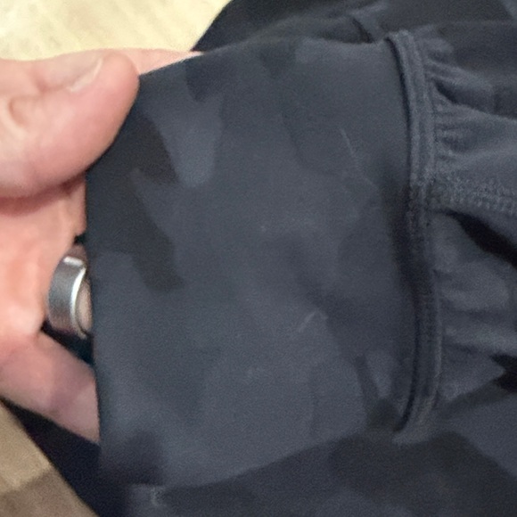 Lulu Black Camouflage Joggers Size 4 - Picture 7 of 7